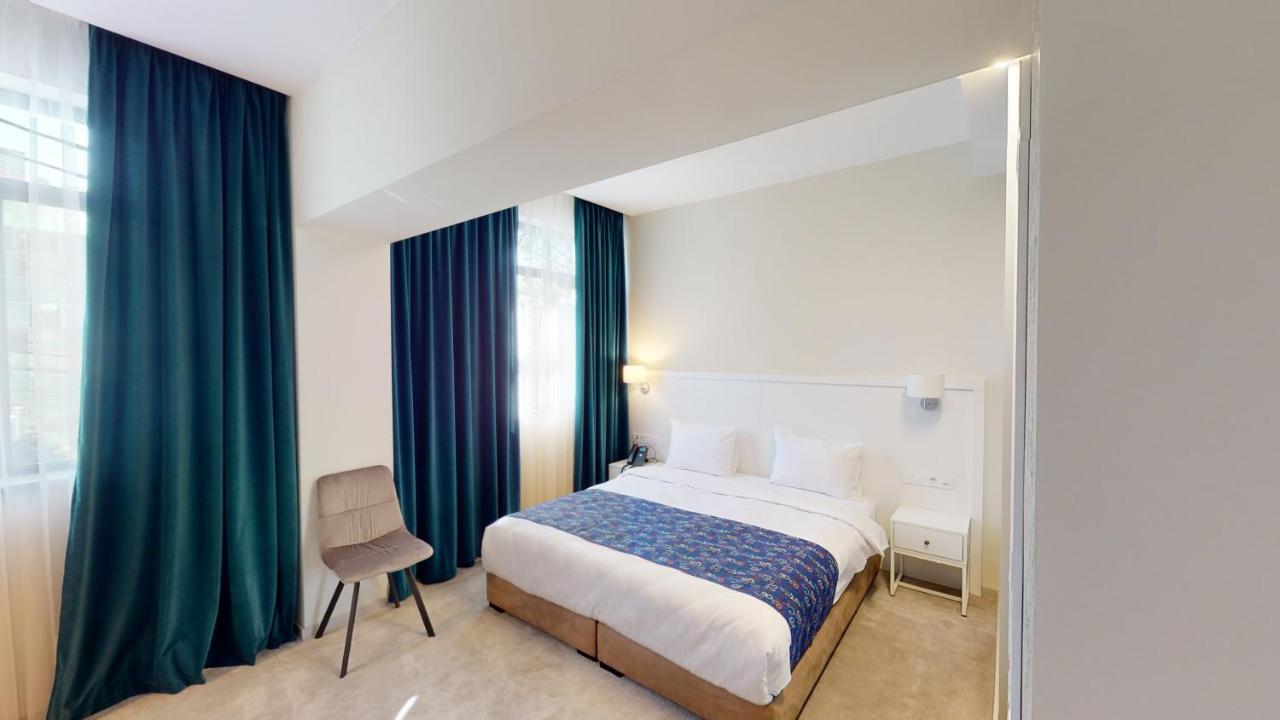 Epigraph Design Kosher Hotel Tbilisi Ngoại thất bức ảnh